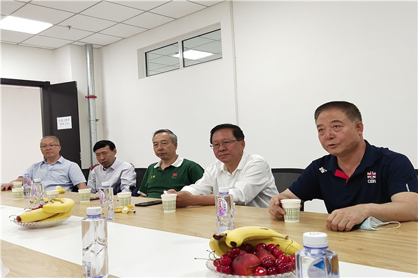 讨论现场二_副本.jpg